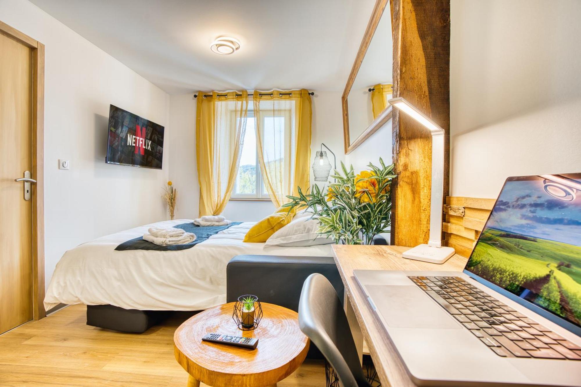 Apartamento Les Hourtous Netflix Wi-Fi Fibre Terasse 4 Pers Banassac Exterior foto